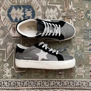 Vintage Havana Sneakers, Black and Silver Glitter, Women’s Size 6